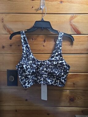 Varley NWT Form Elsie Bra Size XL black And Blue Floral 0447